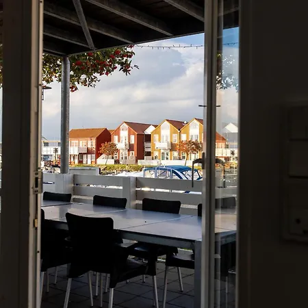 Langeland Luksuslejlighed Med Pool Og Сasa de vacaciones *